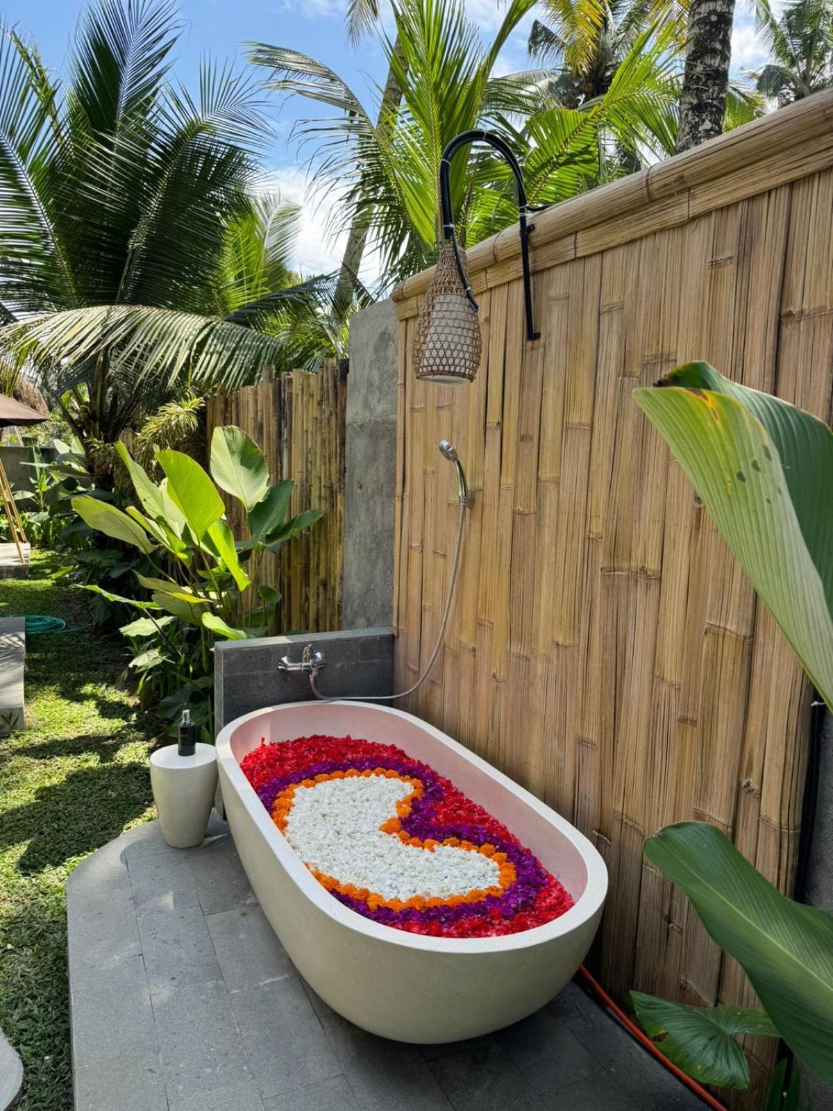 Pitu, A Punggul Village Escape Sangeh Exteriér fotografie